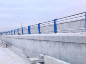 安徽工程桥用梁护栏钢板立柱订购1千套