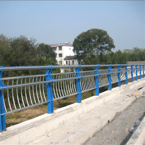 护栏---这里说的是指工业用“防护栏