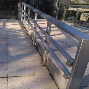 不锈钢碳素钢复合管2018年首场大雪