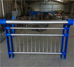 河道景观护栏不锈钢复合管材质