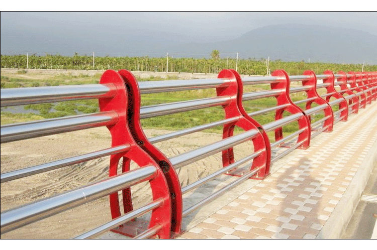 内衬不锈钢复合管的生产工艺技术